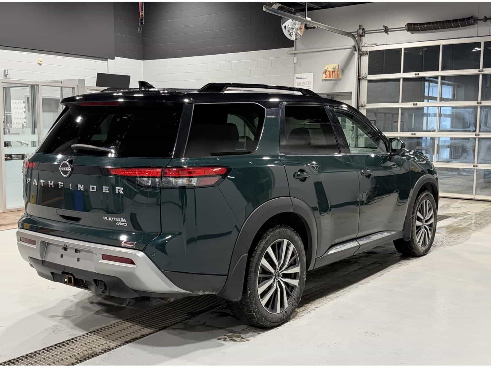 Image 6 Nissan Pathfinder Platinum 2022