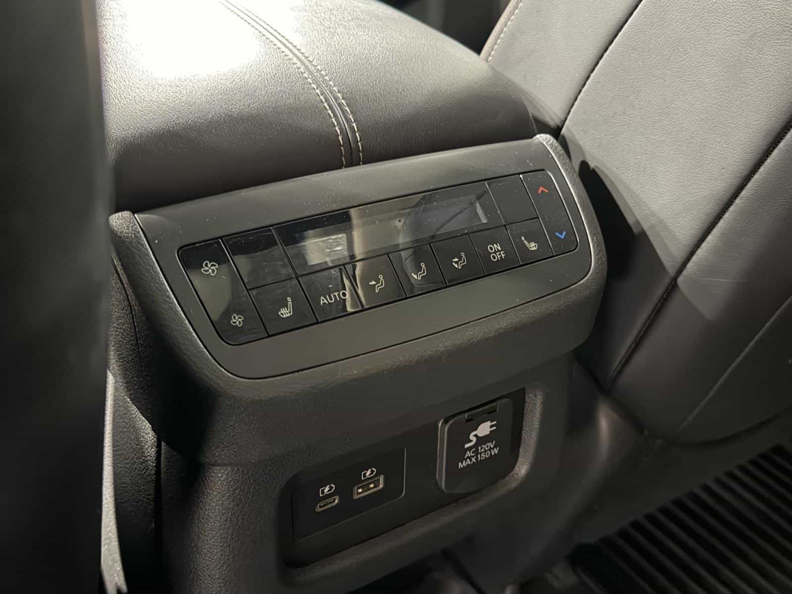 2022 Nissan Pathfinder Platinum - Image 10