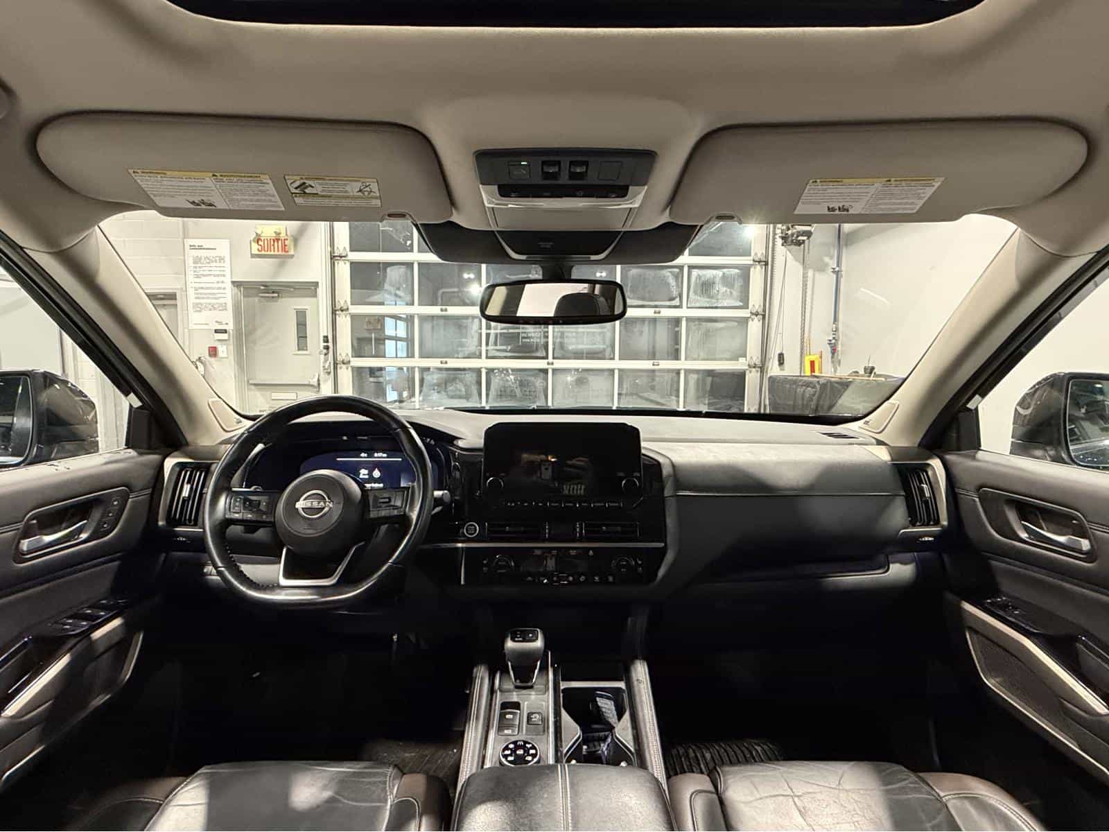 Image 23 Nissan Pathfinder Platinum 2022