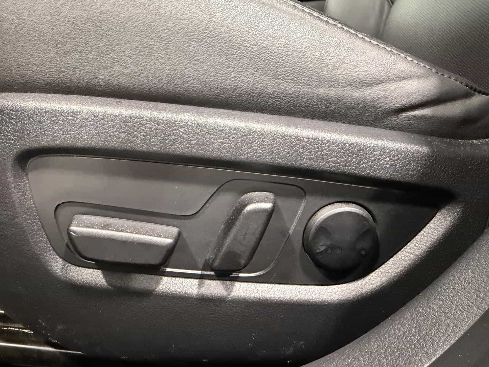 2022 Mazda CX-30 GT - Image 12