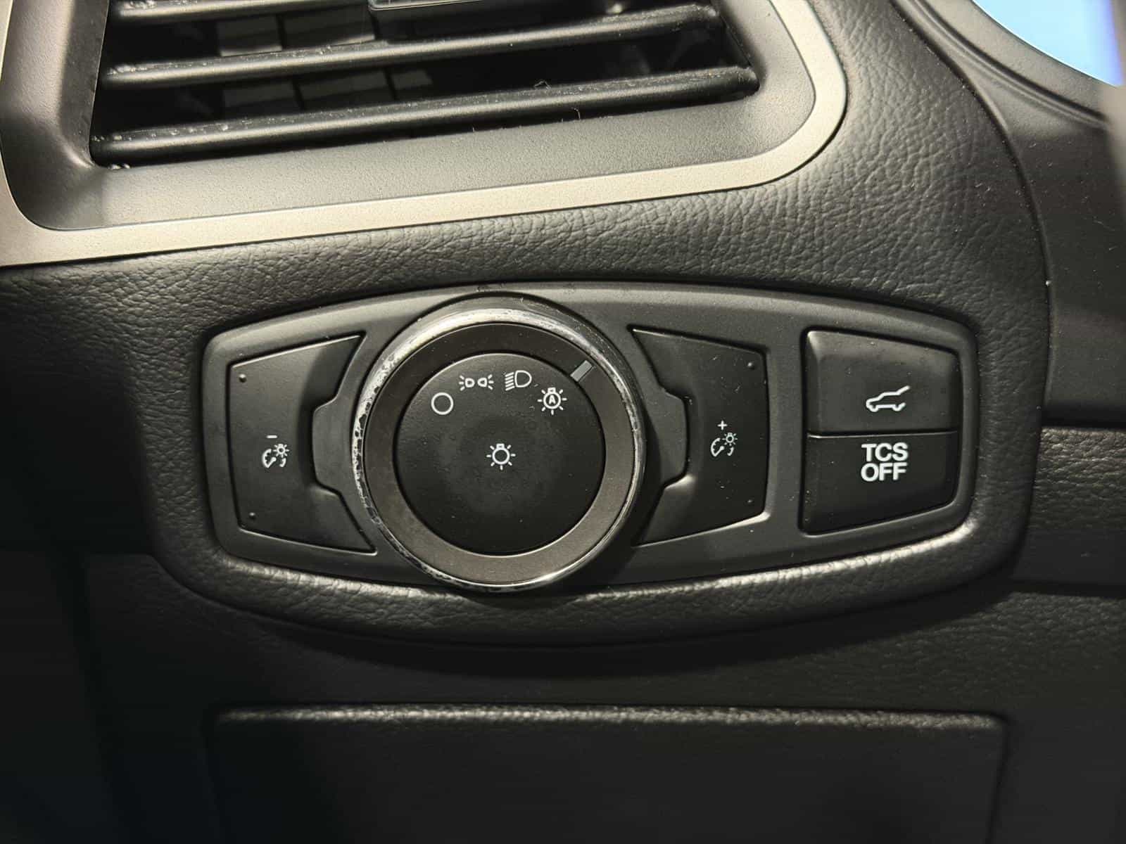 2023 Ford Edge SEL - Image 10