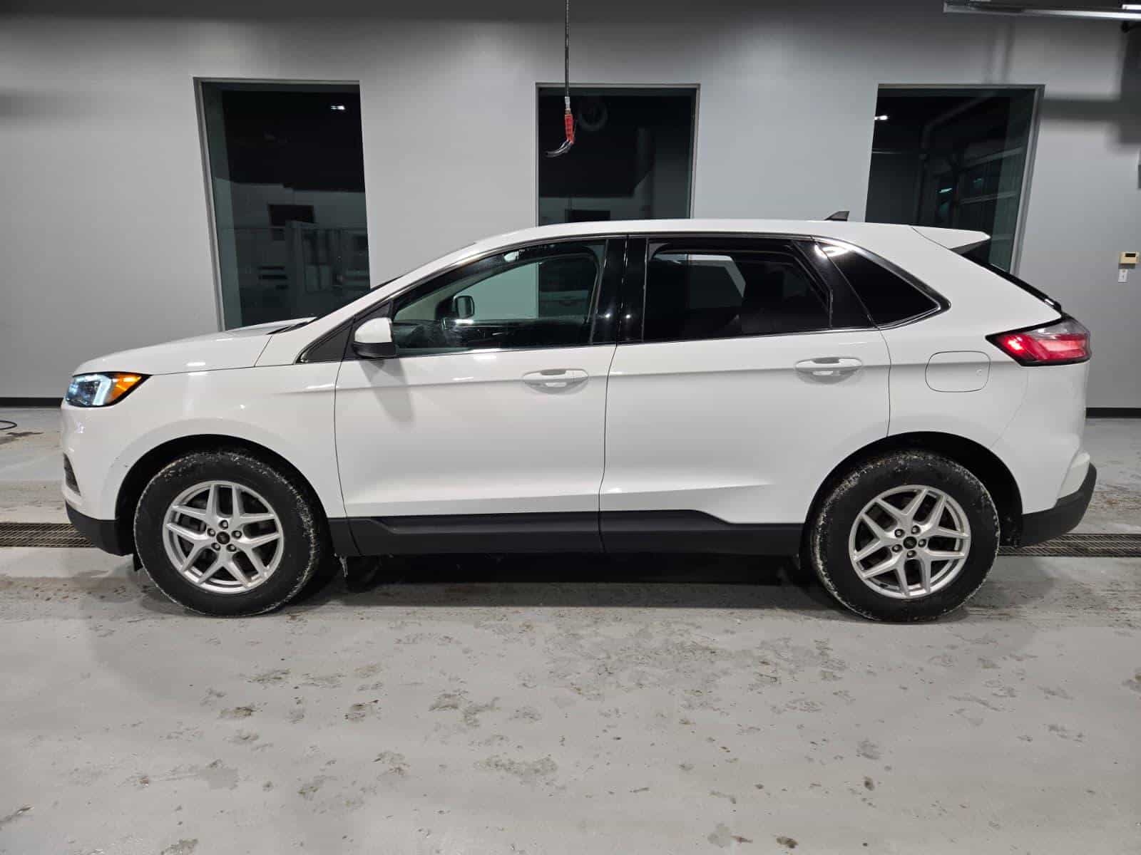 2023 Ford Edge SEL - Image 5