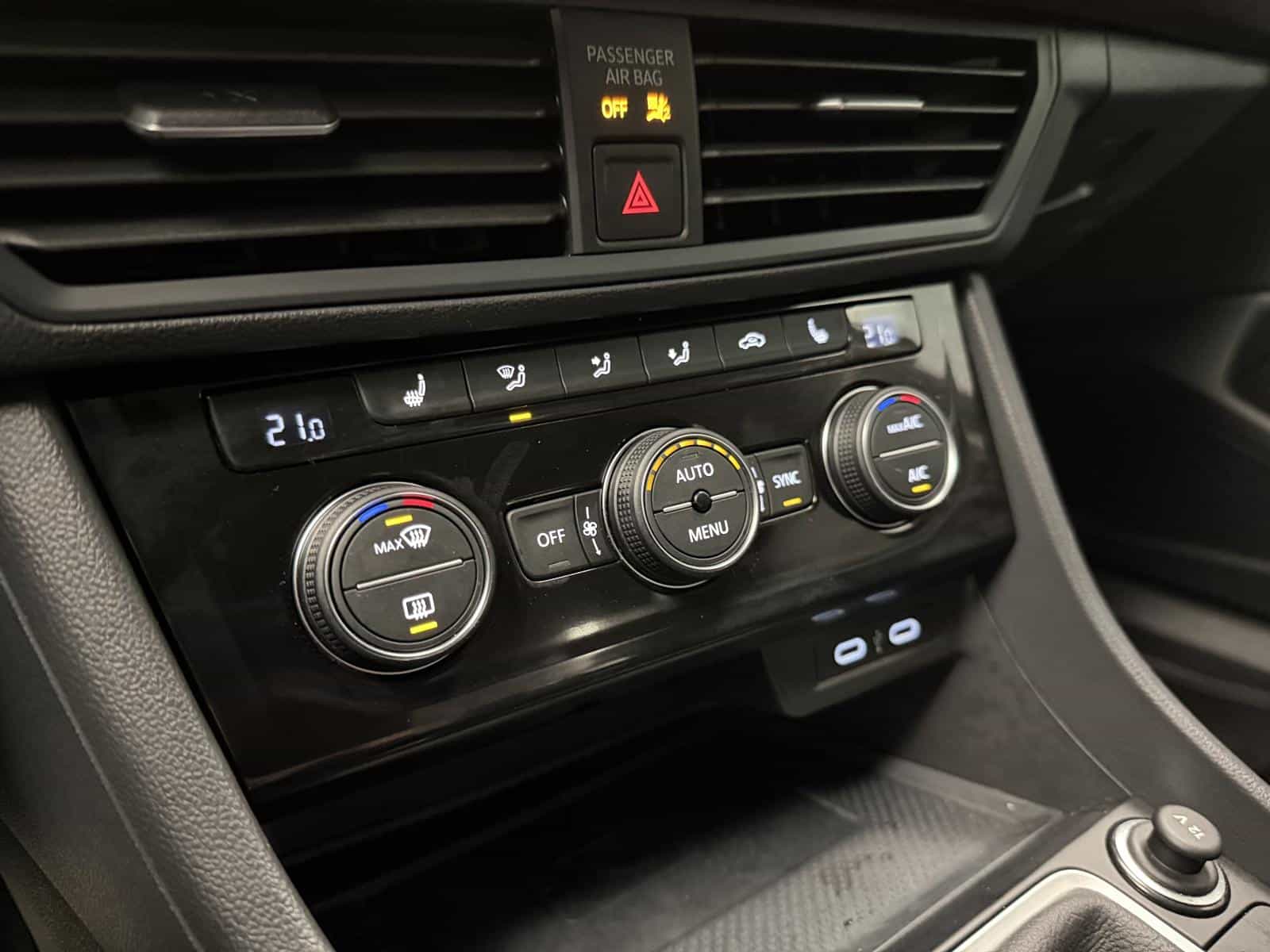 Image 15 Volkswagen Jetta Comfortline 2023