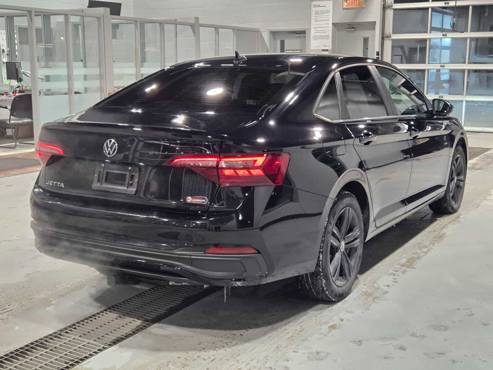 Image 4 Volkswagen Jetta Comfortline 2023