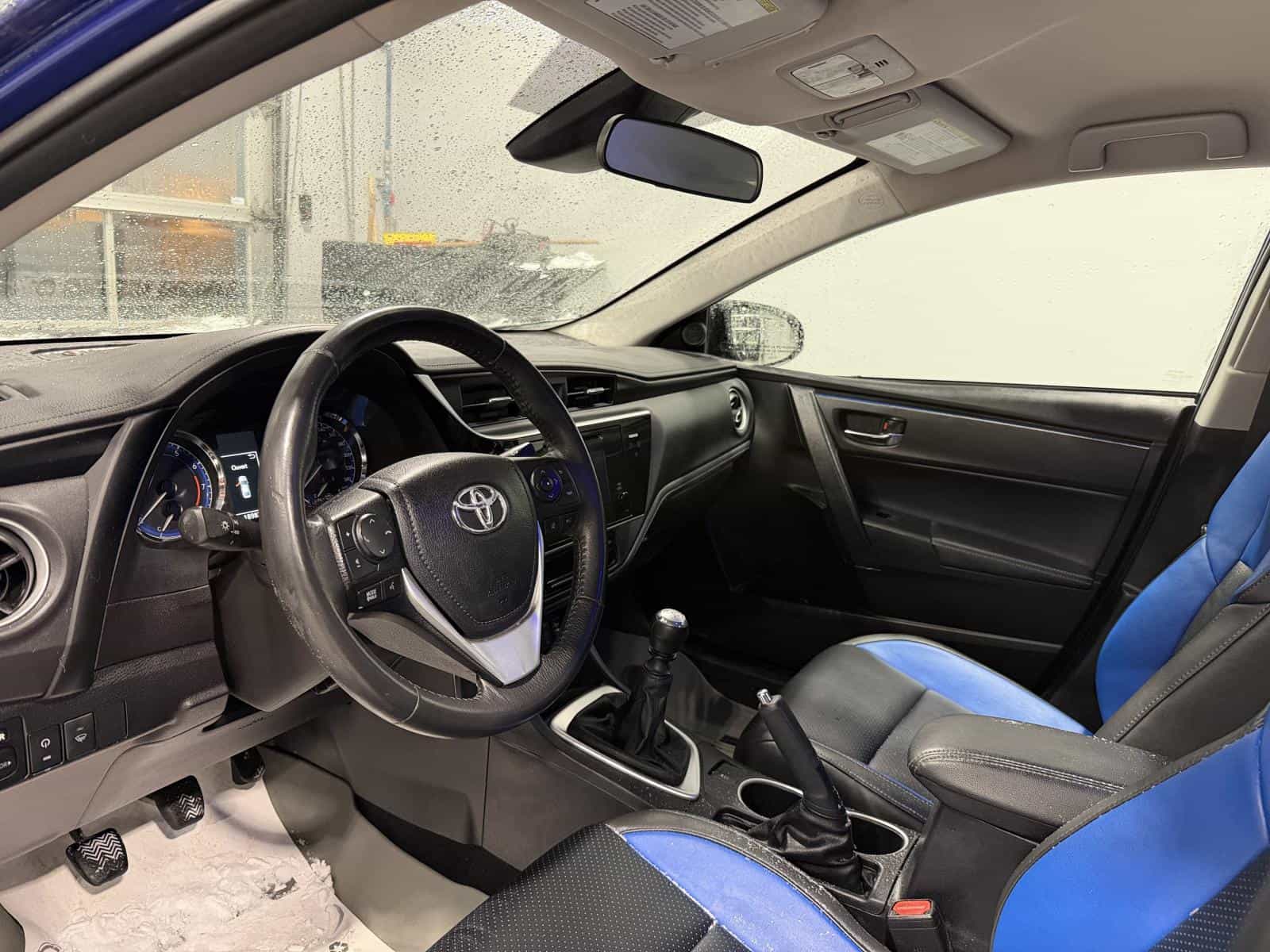 2017 Toyota Corolla SE - Image 9