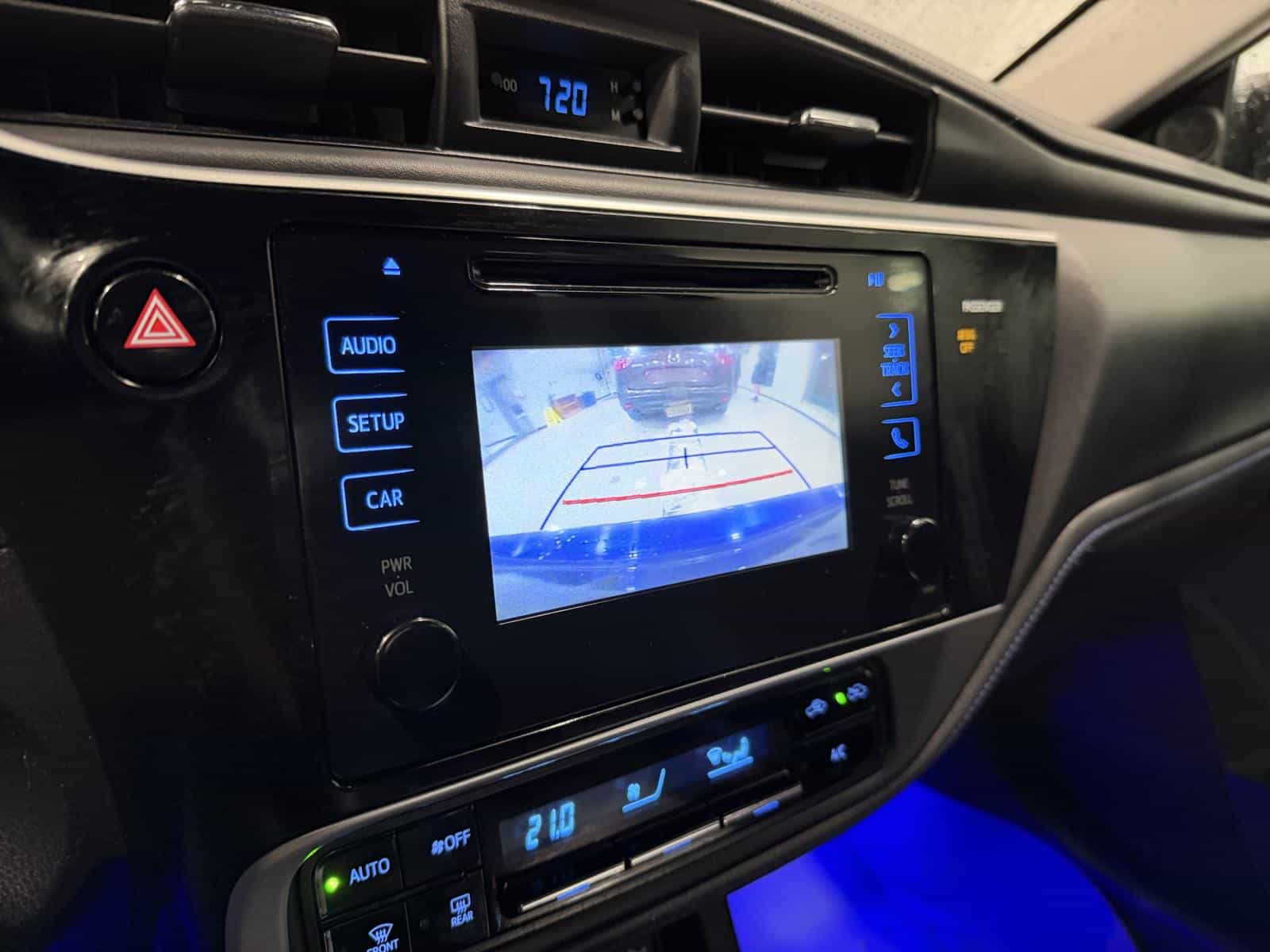 2017 Toyota Corolla SE - Image 15