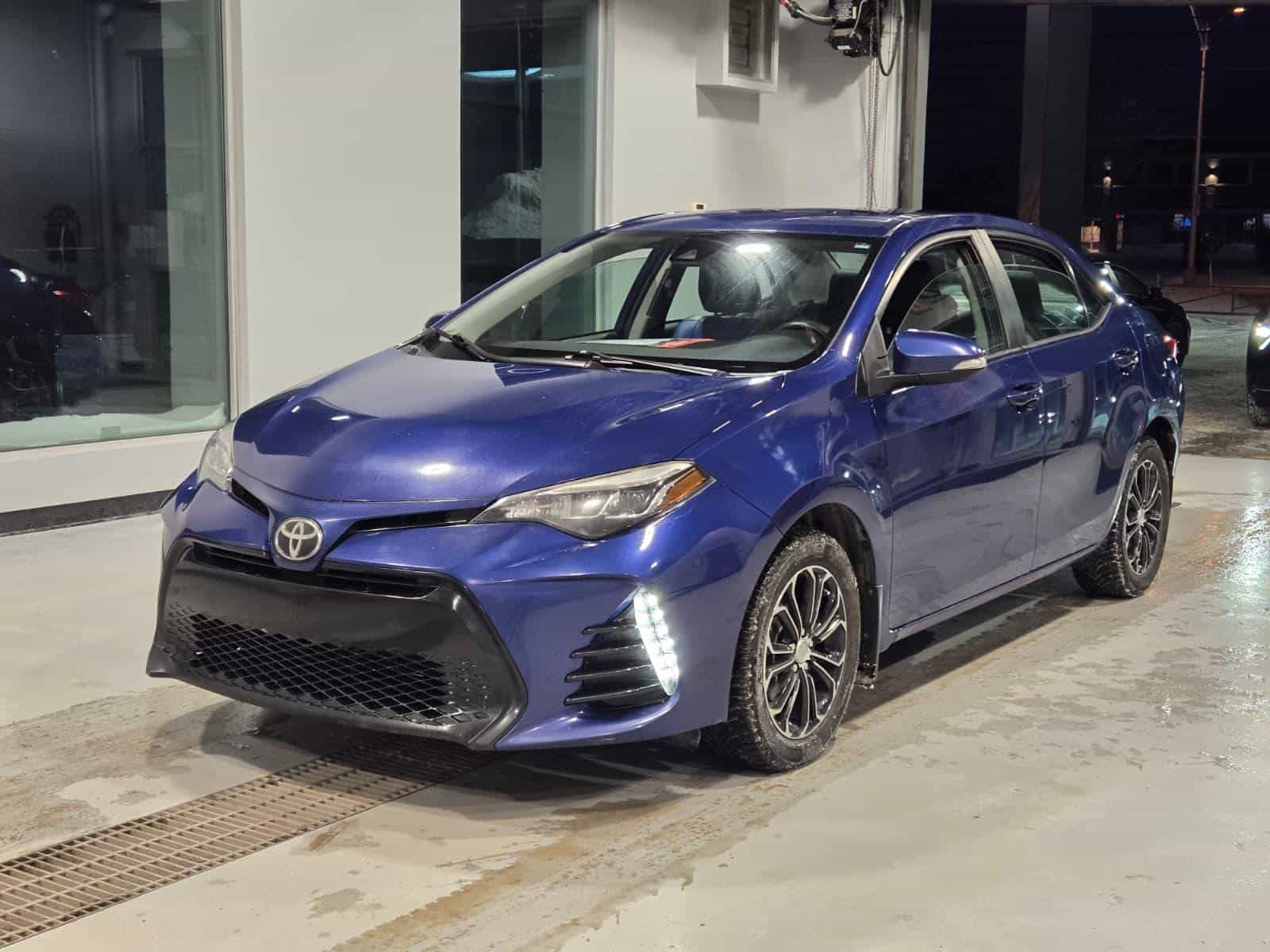 2017 Toyota Corolla SE - Image 1