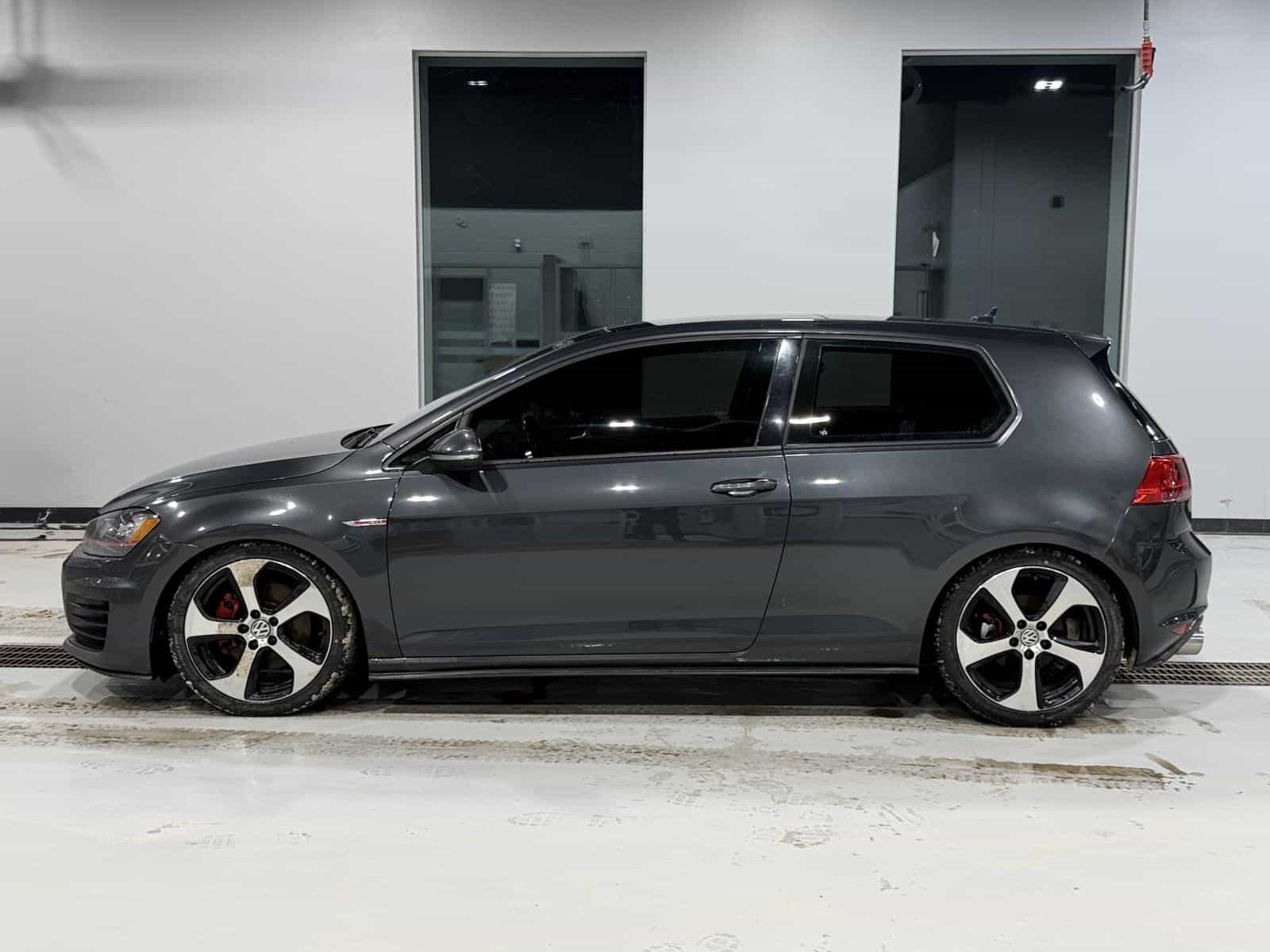 2015 Volkswagen Golf Autobahn - Image 3