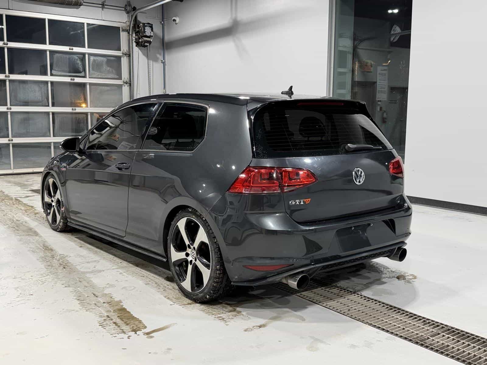 2015 Volkswagen Golf Autobahn - Image 4