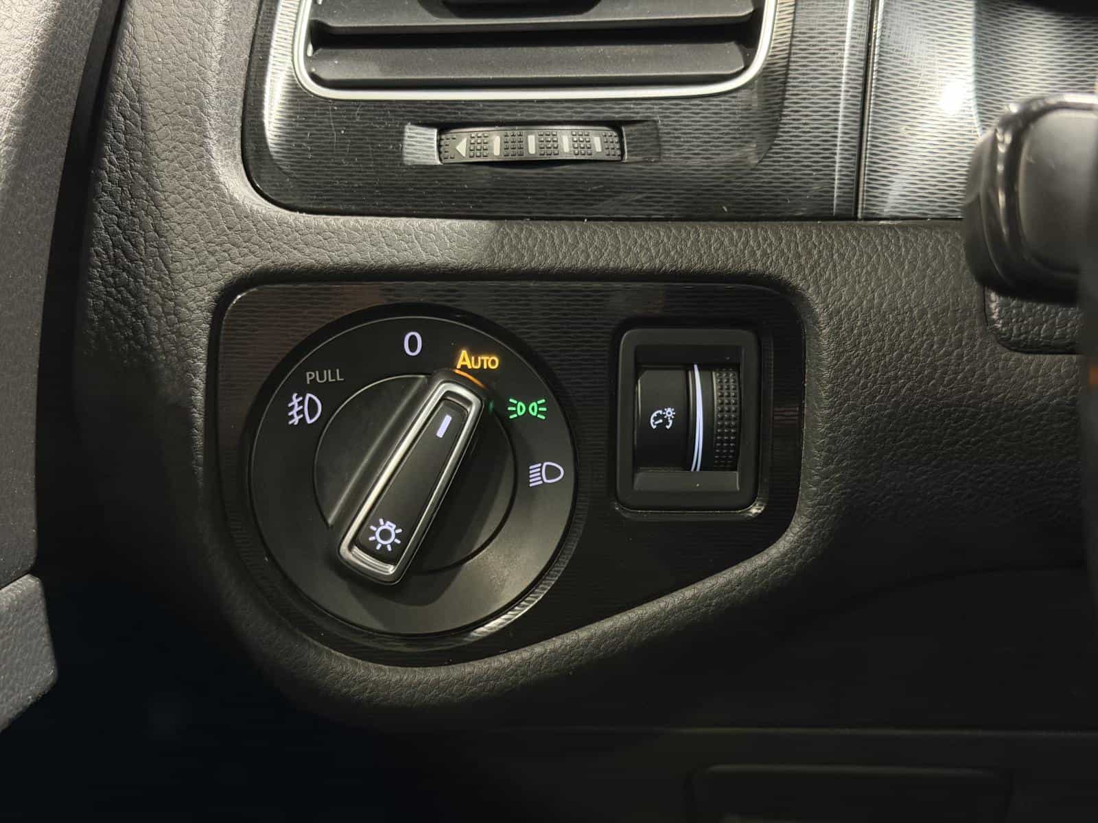 2015 Volkswagen Golf Autobahn - Image 12