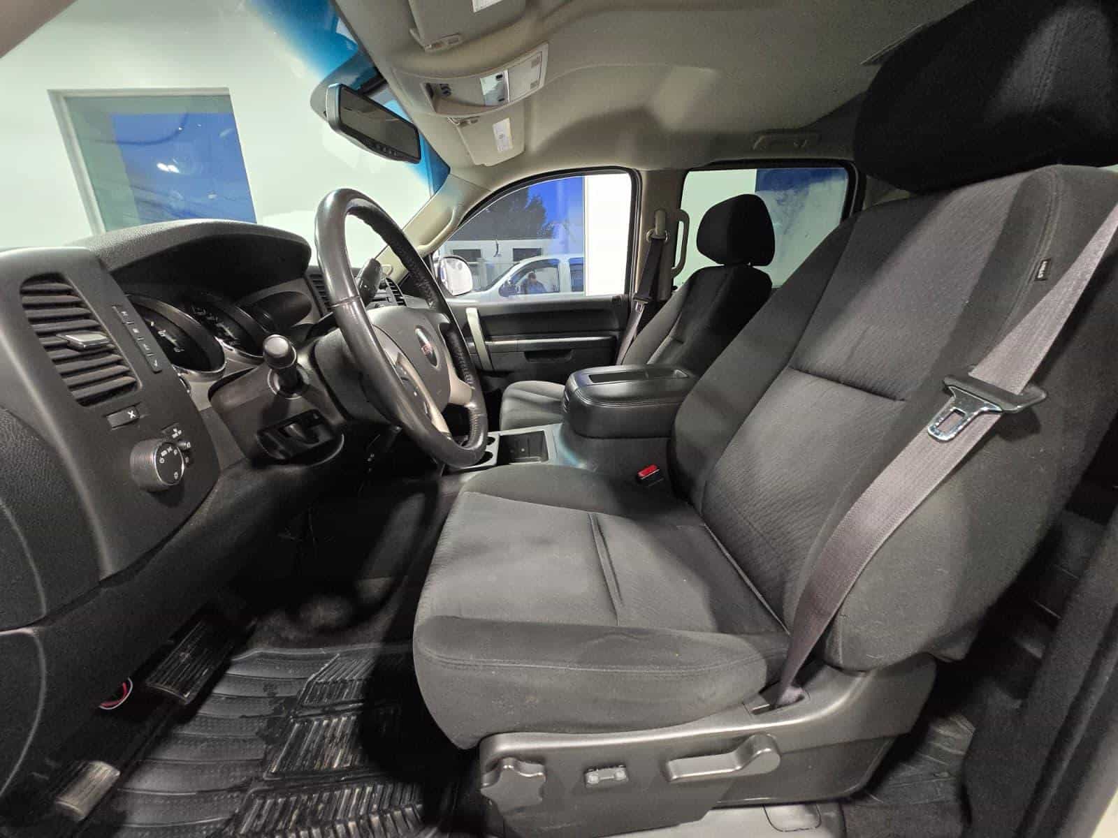 2011 GMC Sierra SLE - Image 14