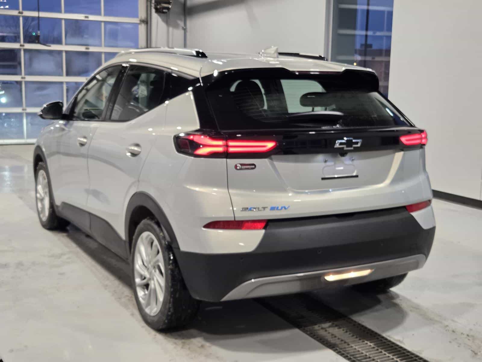 Image 3 Chevrolet Bolt LT 2023