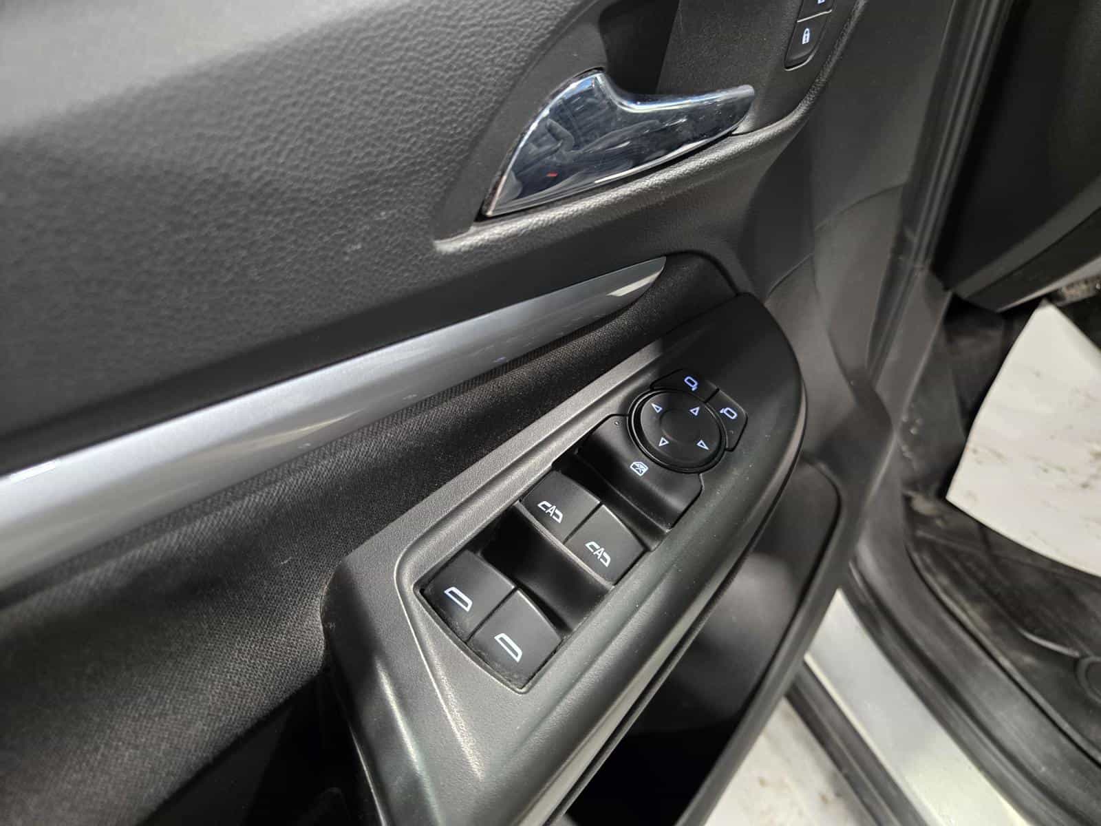 2023 Chevrolet Bolt LT - Image 8