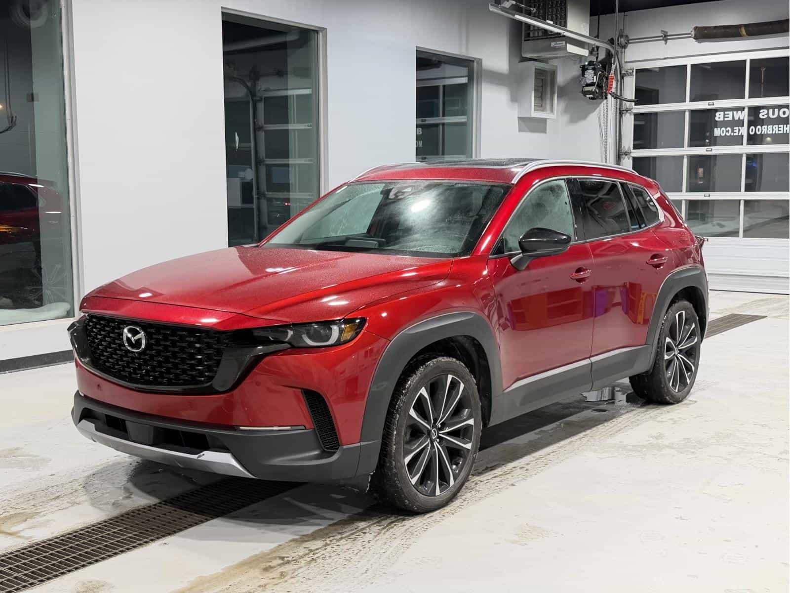 2024 Mazda CX-50 GT 2.5T - Image 1