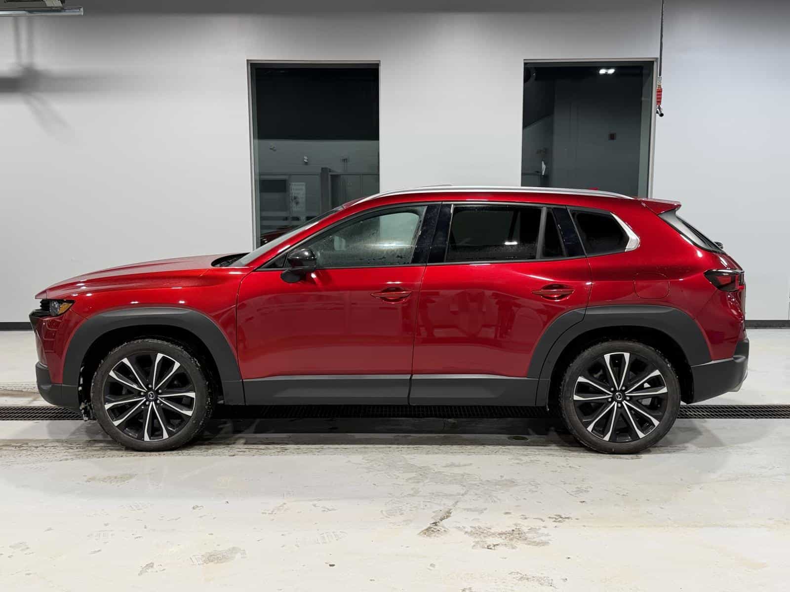 2024 Mazda CX-50 GT 2.5T - Image 3