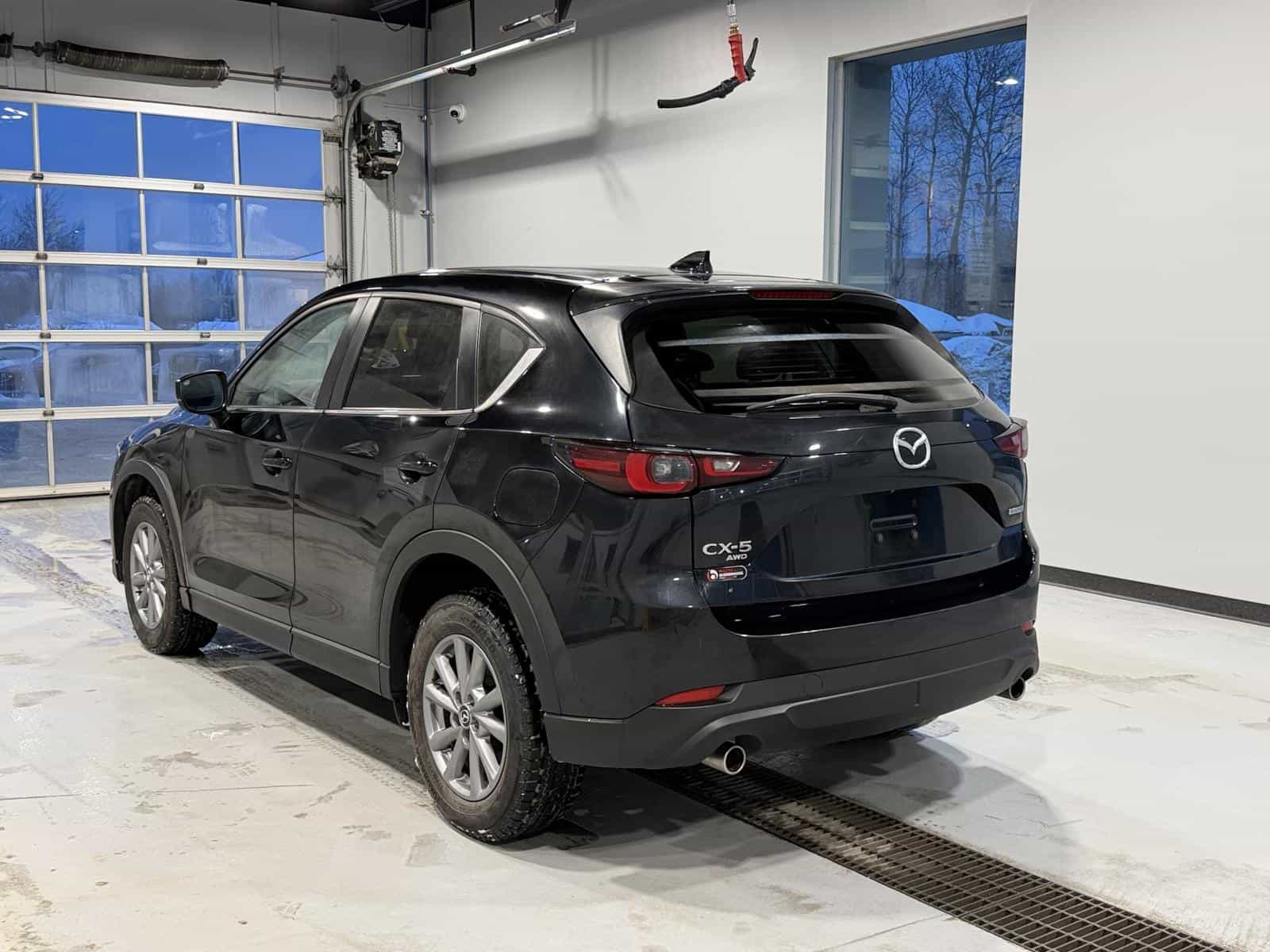 2022 Mazda CX-5 GX - Image 4