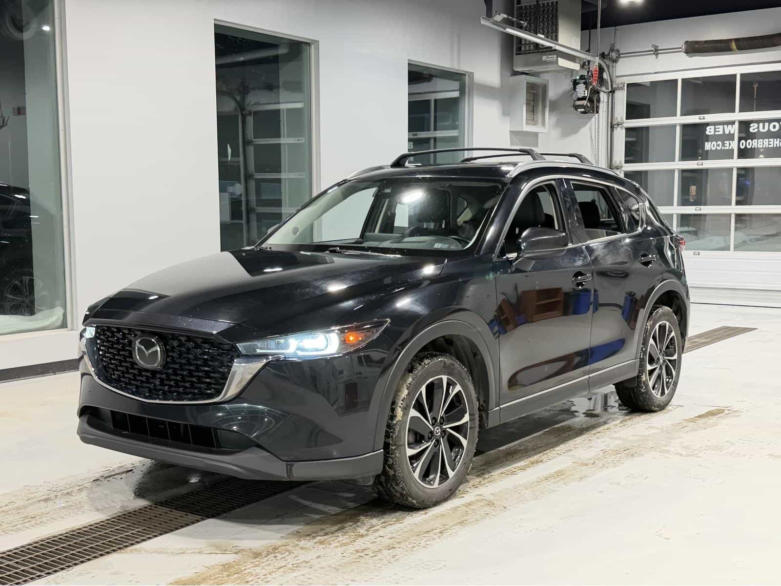2023 Mazda CX-5 GT - Image 1