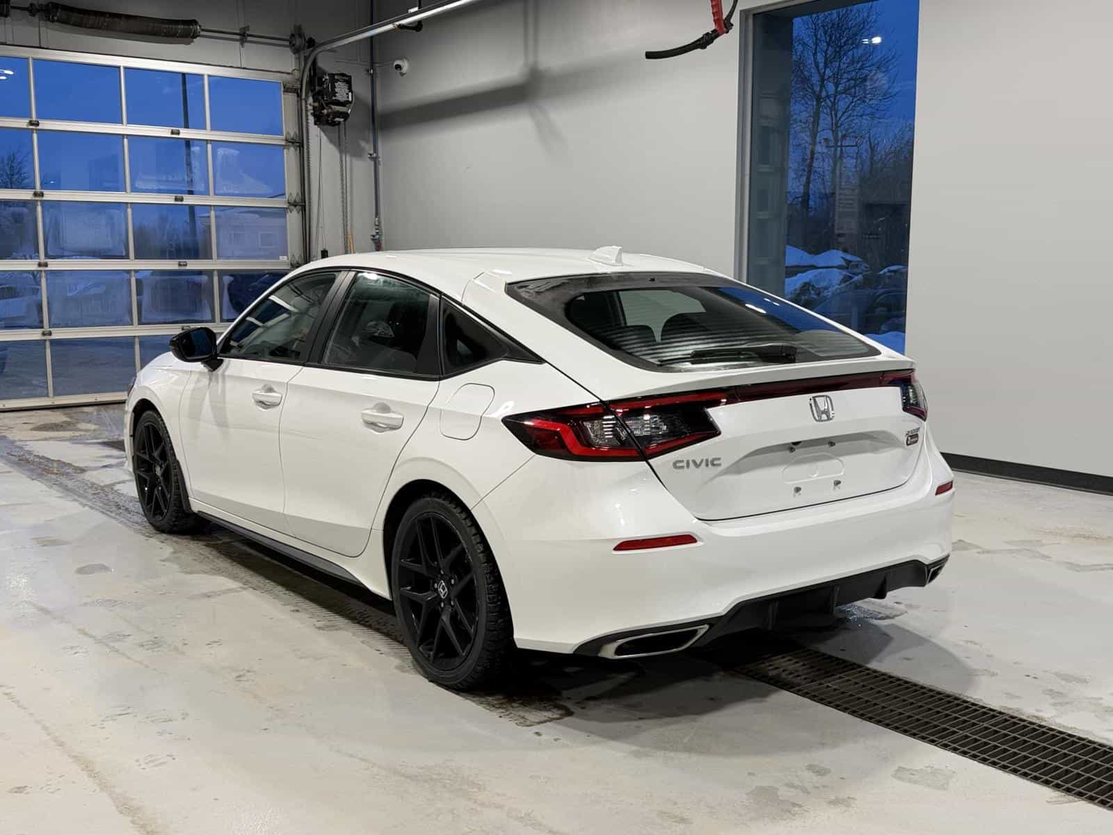 2023 Honda Civic Sport - Image 4