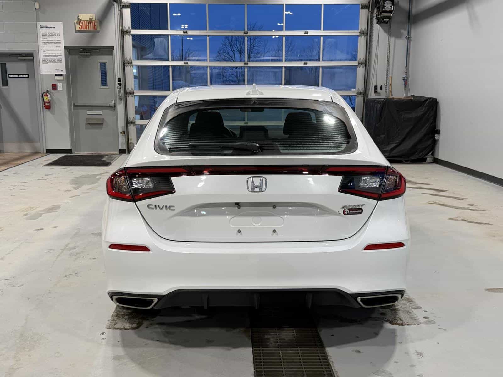 2023 Honda Civic Sport - Image 5