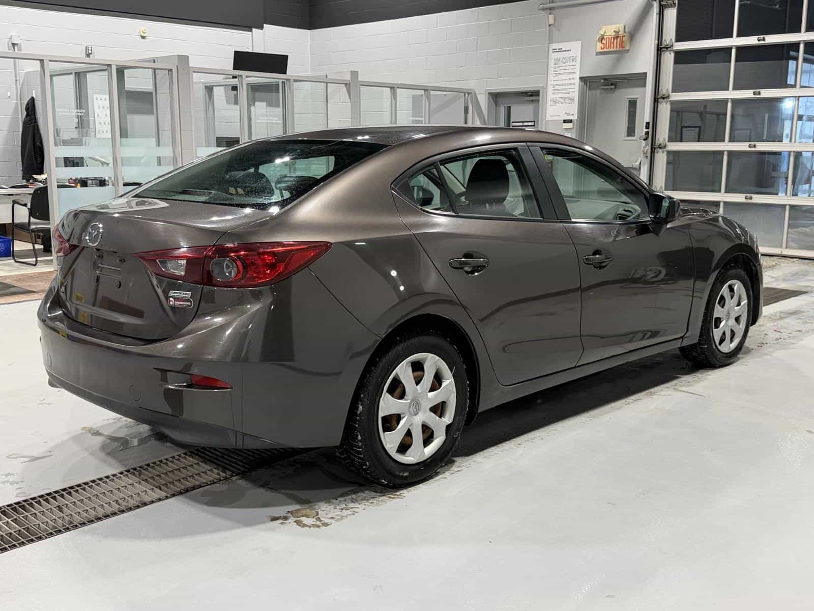 Image 6 Mazda Mazda3 GX 2016