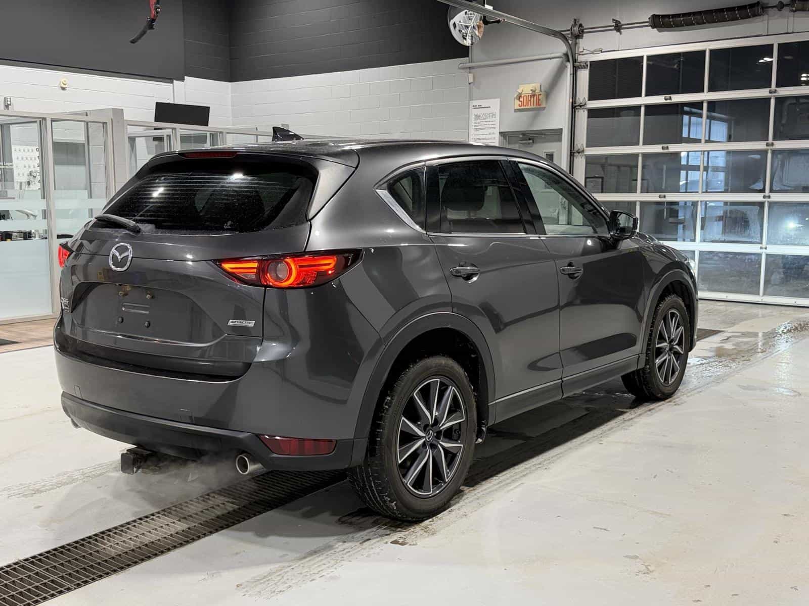 2018 Mazda CX-5 GT - Image 5