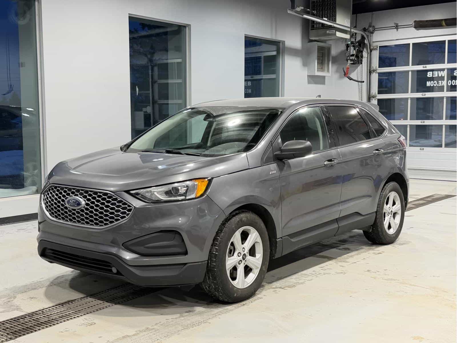 Image 1 Ford Edge SE 2023