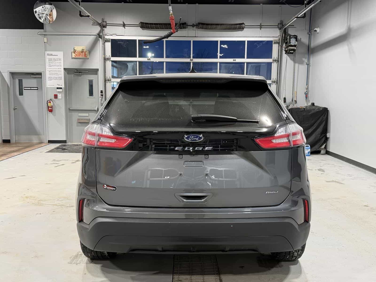 2023 Ford Edge SE - Image 5