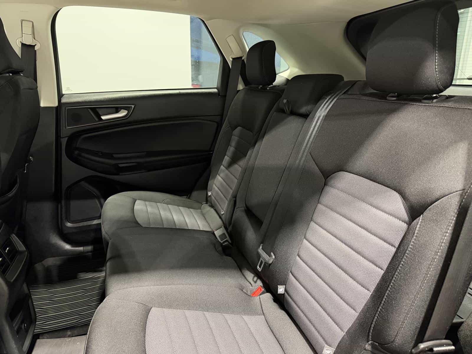 Image 8 Ford Edge SE 2023