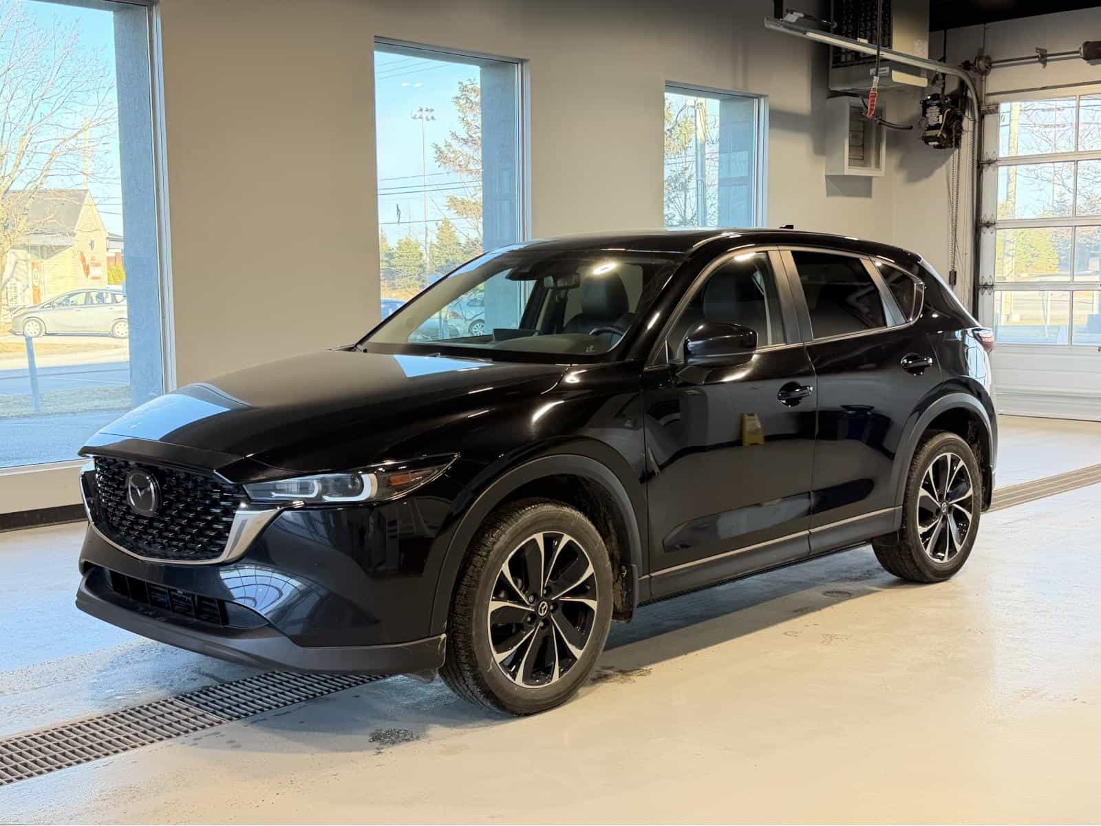 2023 Mazda CX-5 GS - Image 1