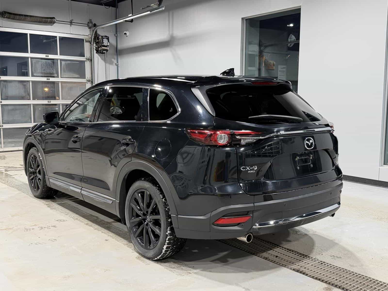 2023 Mazda CX-9 Kuro - Image 4