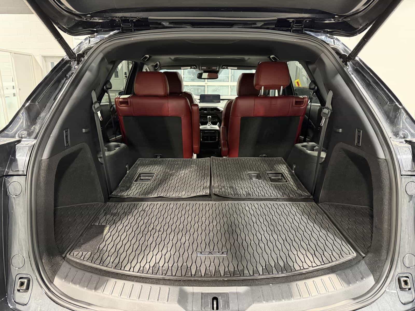 2023 Mazda CX-9 Kuro - Image 6