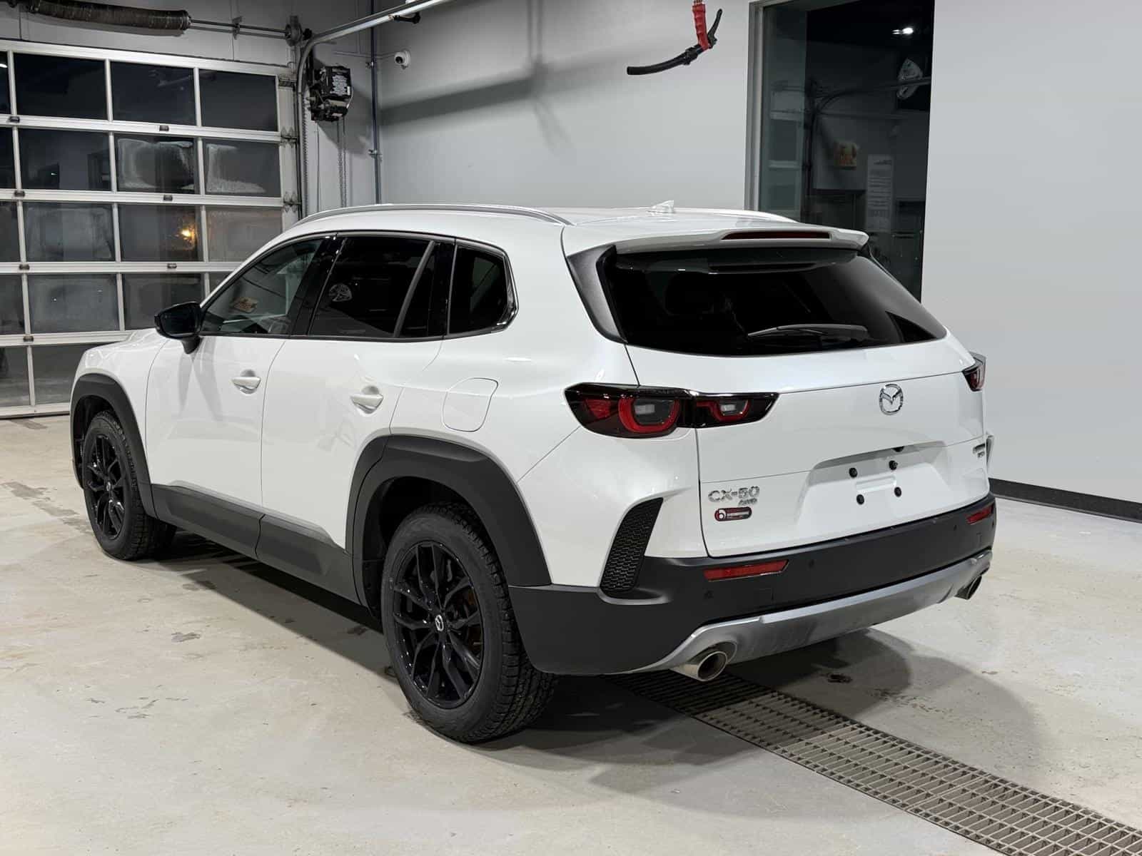 2024 Mazda CX-50 GT w/Turbo - Image 4