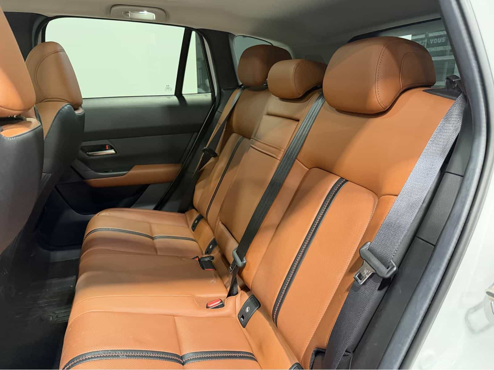 2024 Mazda CX-50 GT w/Turbo - Image 9