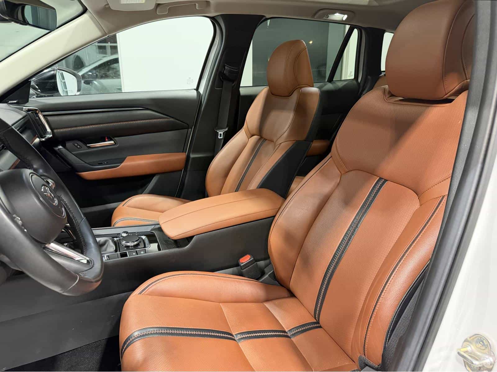 2024 Mazda CX-50 GT w/Turbo - Image 11