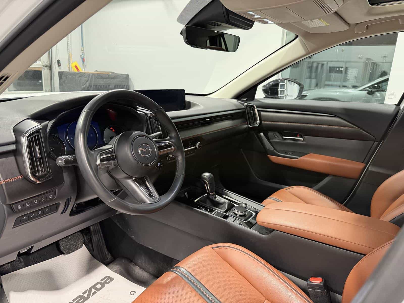 2024 Mazda CX-50 GT w/Turbo - Image 12