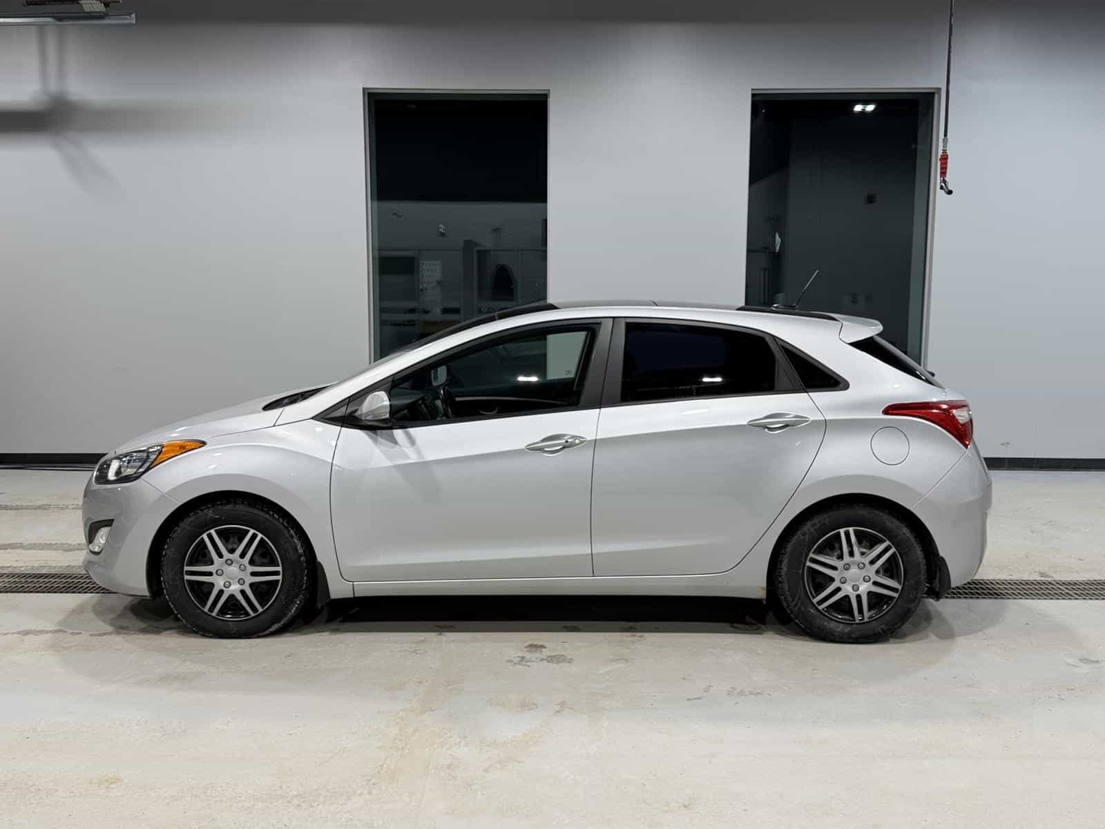 Image 3 Hyundai Elantra GLS 2016