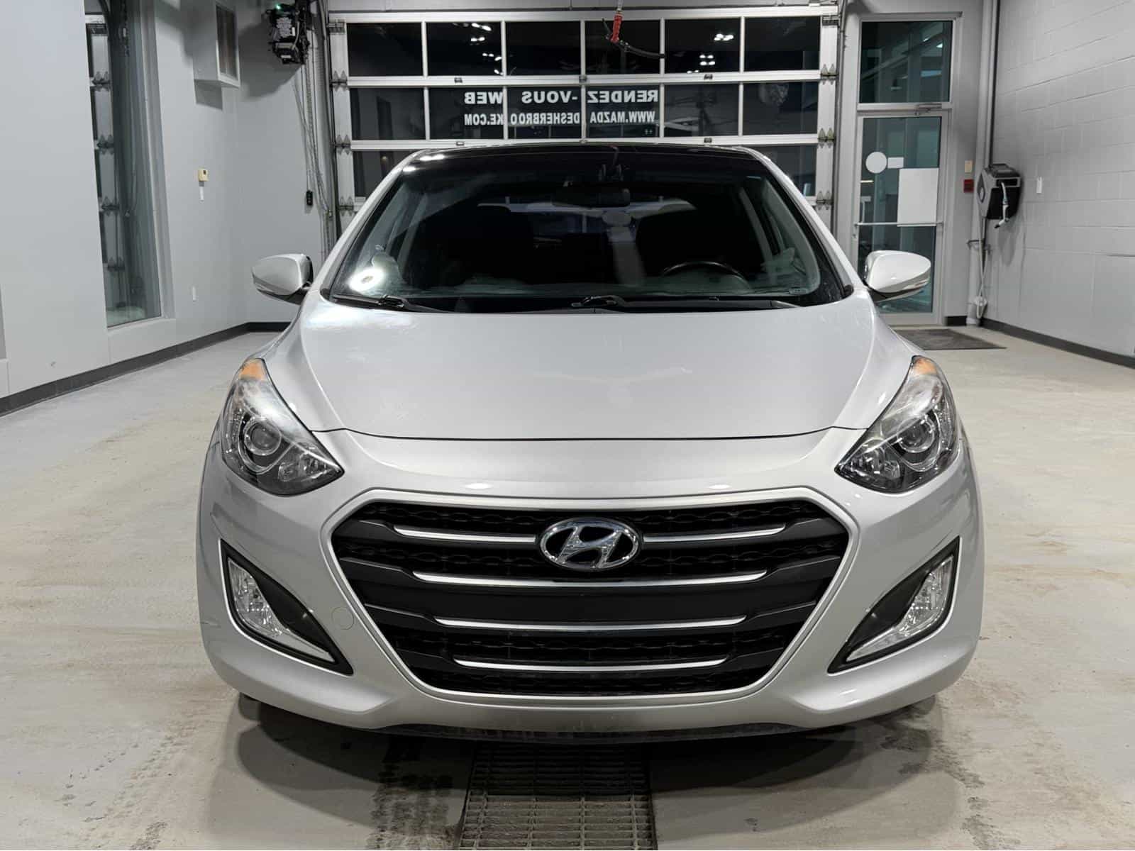 2016 Hyundai Elantra GLS - Image 7