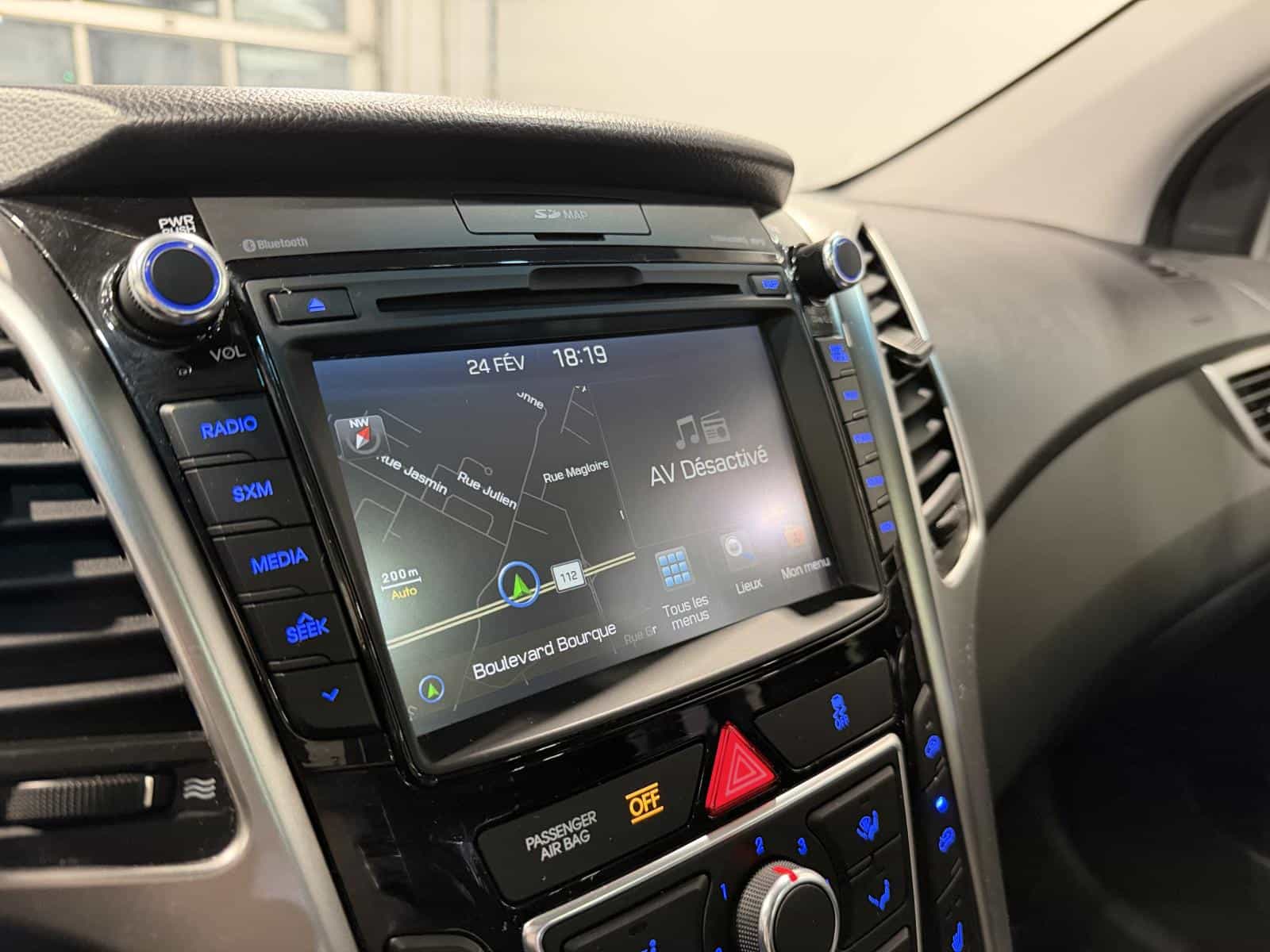 2016 Hyundai Elantra GLS - Image 17