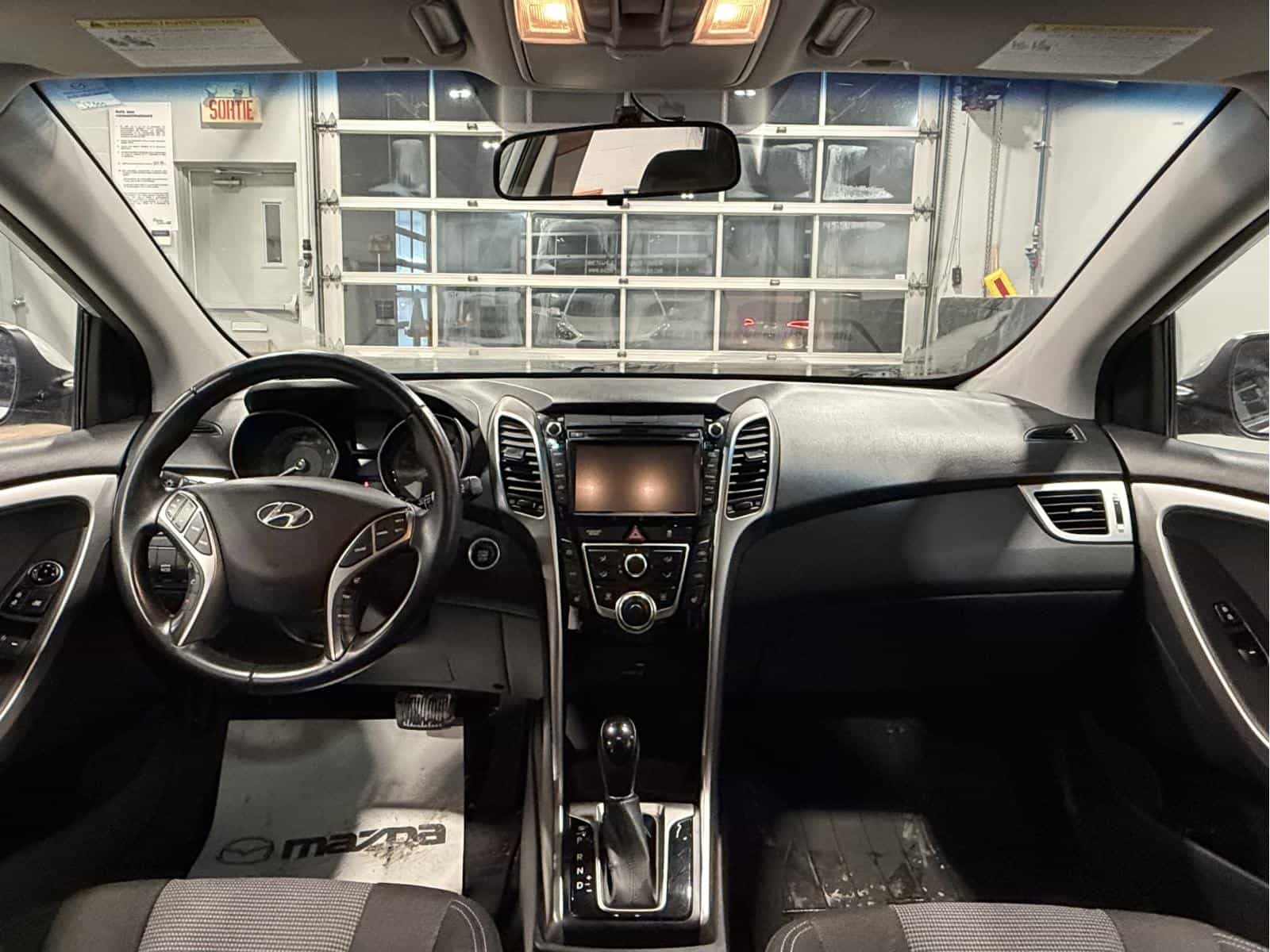 2016 Hyundai Elantra GLS - Image 21