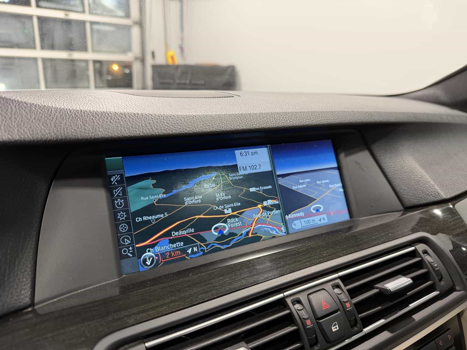 2011 BMW 5 550i xDrive - Image 22