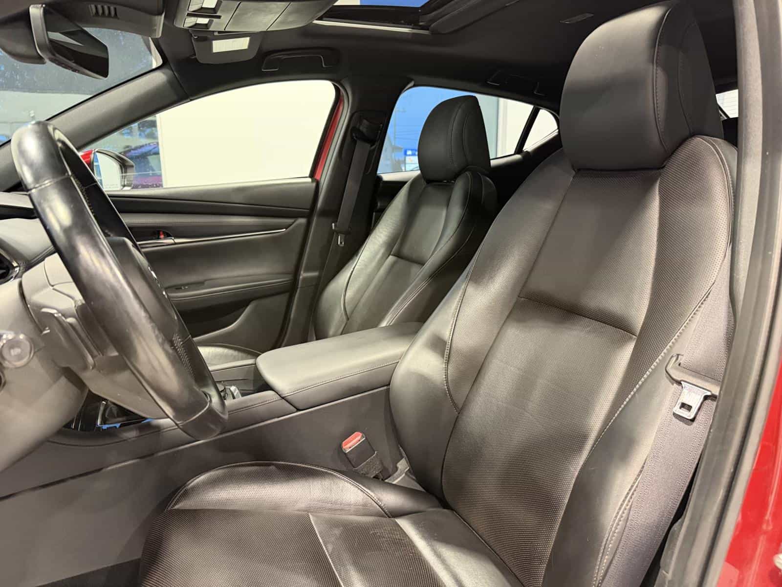 2019 Mazda Mazda3 Sport GT - Image 9