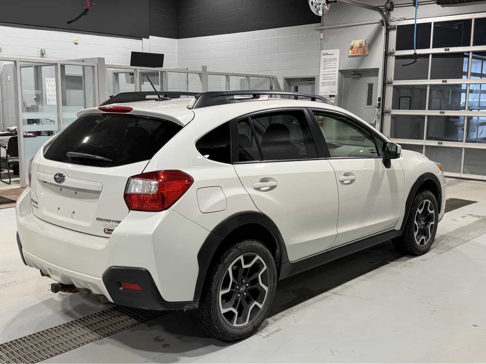 2017 Subaru Crosstrek Touring - Image 6