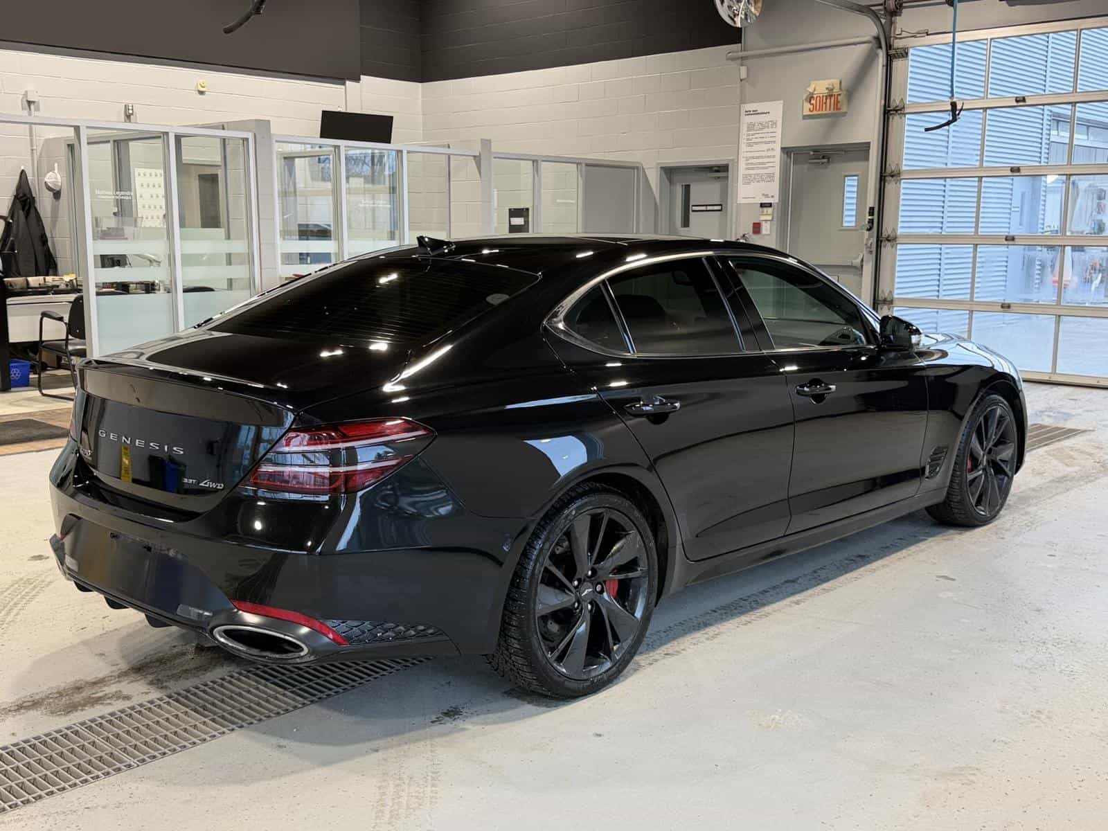 2023 Genesis G70 Sport 3.3T - Image 6