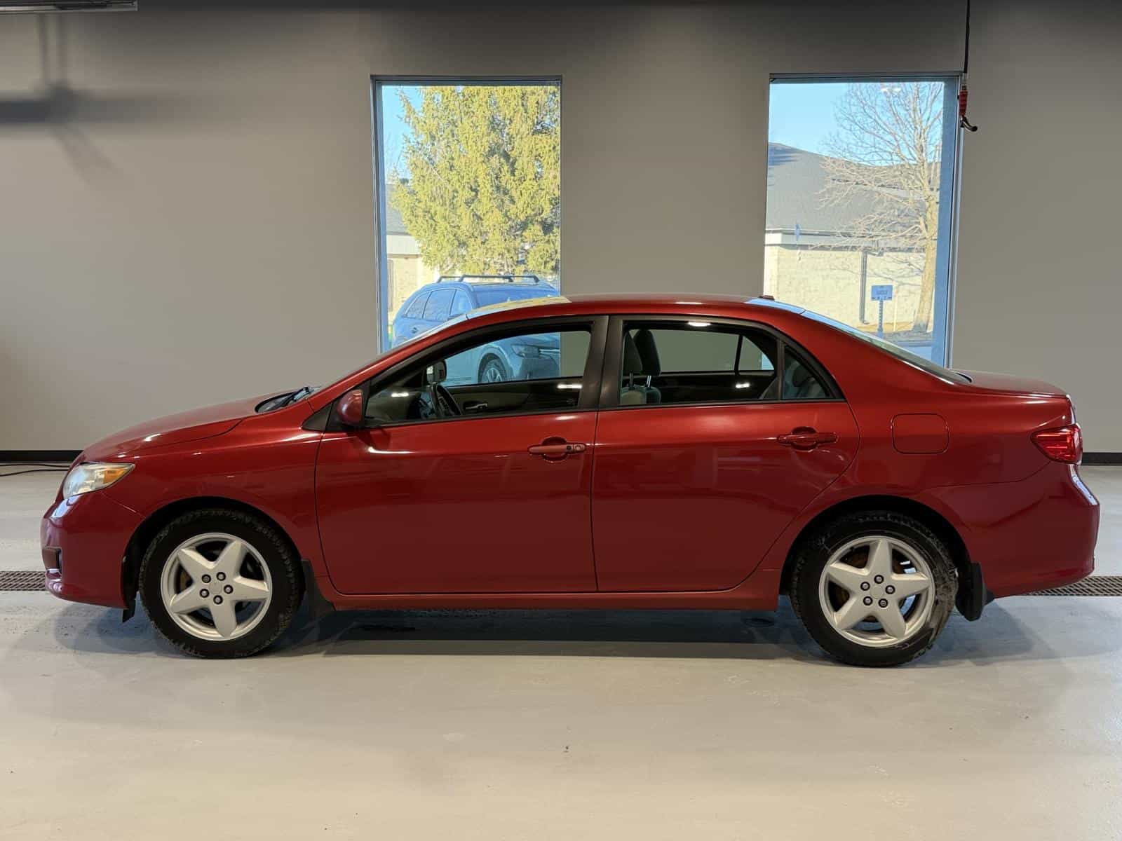 2009 Toyota Corolla LE - Image 3