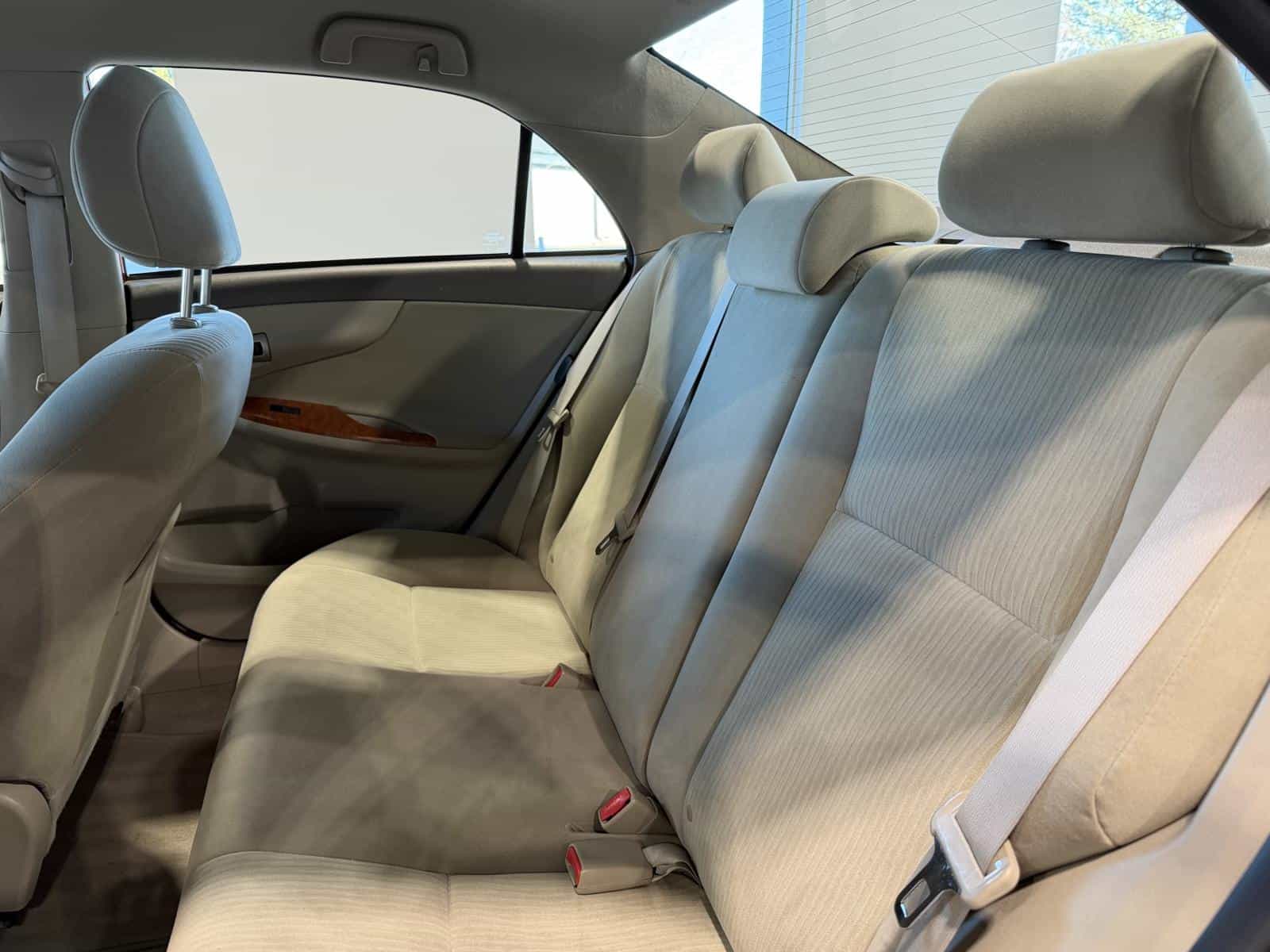 2009 Toyota Corolla LE - Image 8