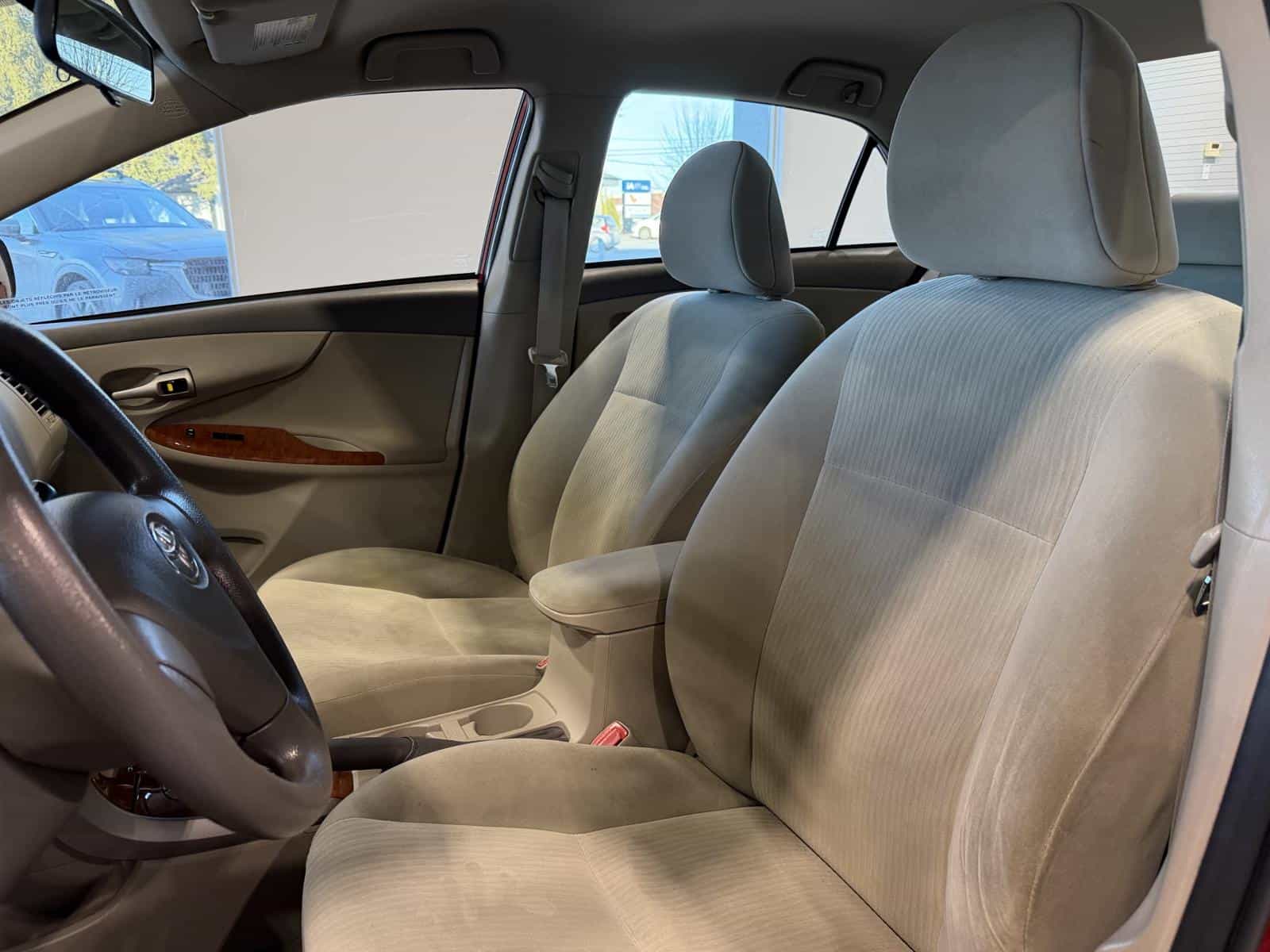 2009 Toyota Corolla LE - Image 9