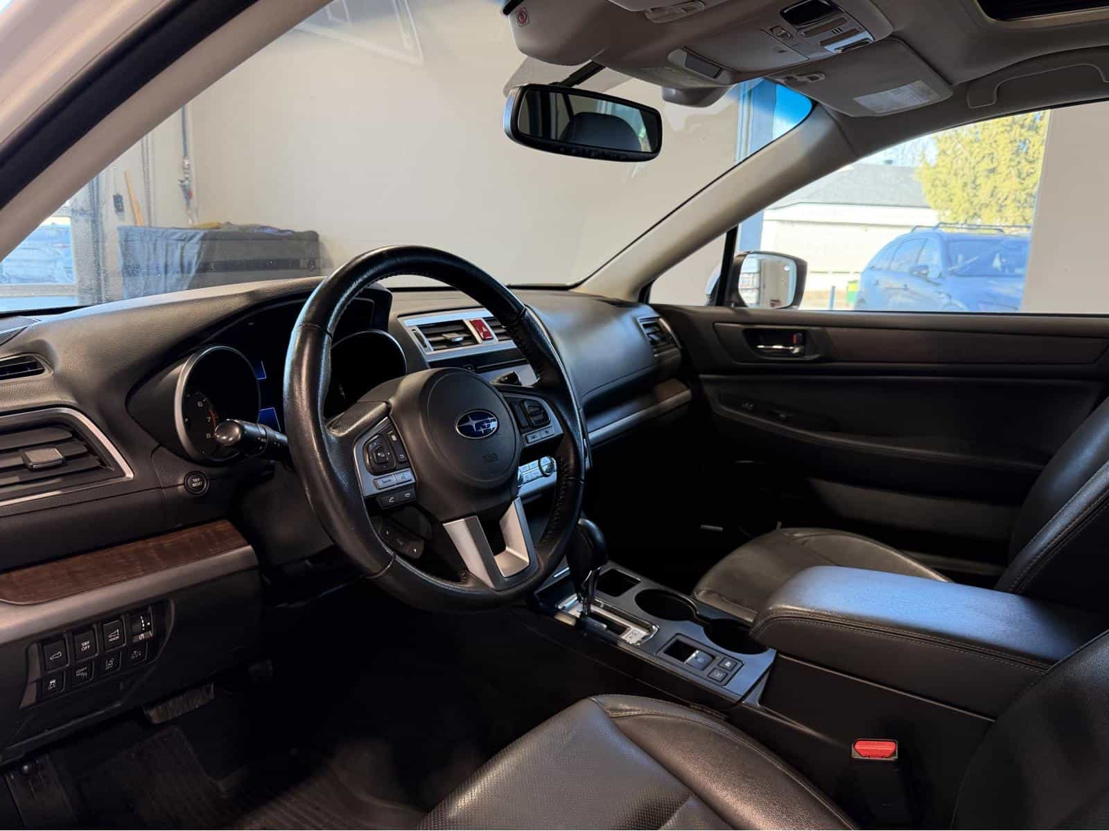 2016 Subaru Outback 3.6R Limited w/Tech - Image 13