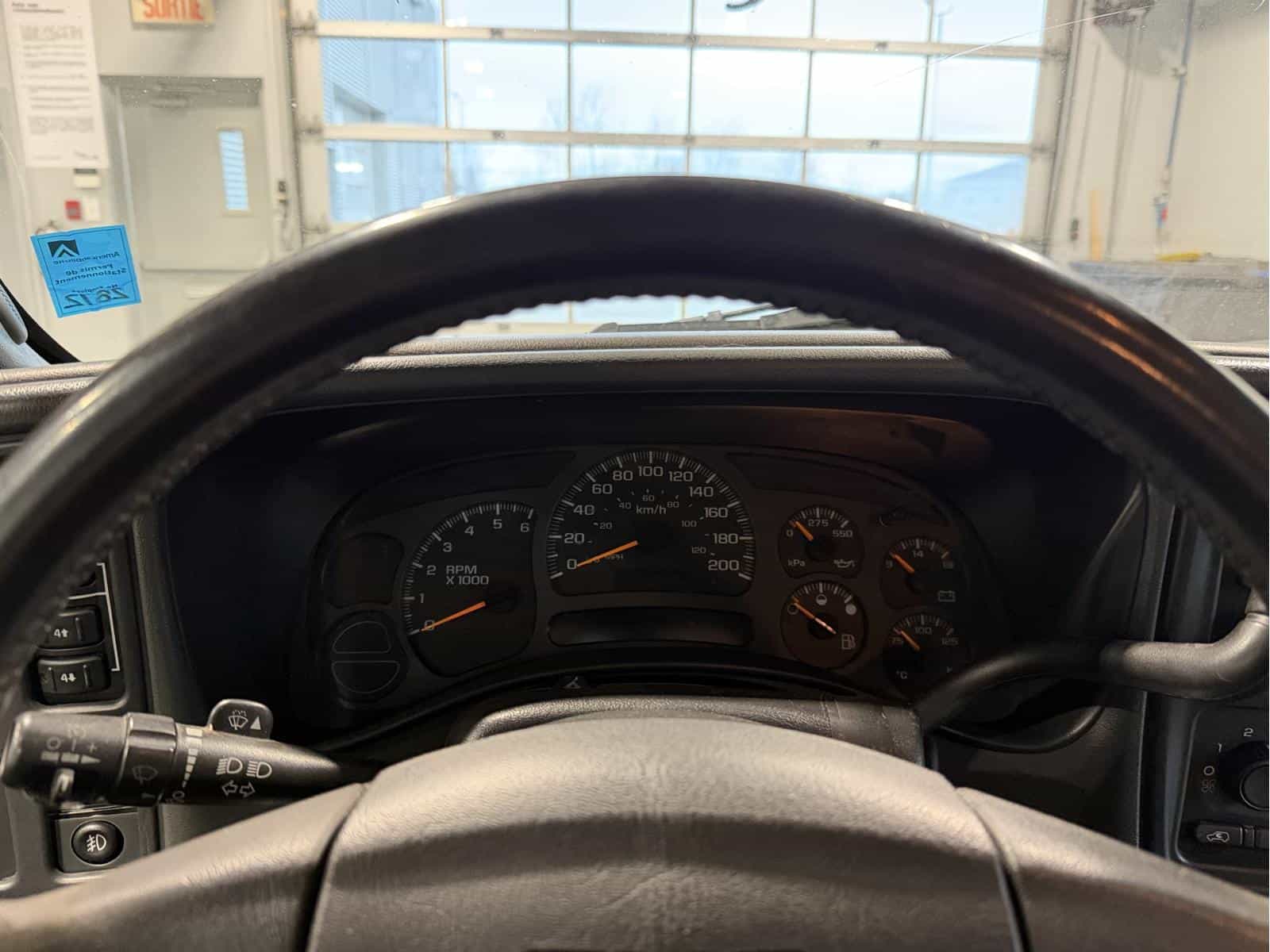 2005 GMC Sierra 1500 SLE - Image 12