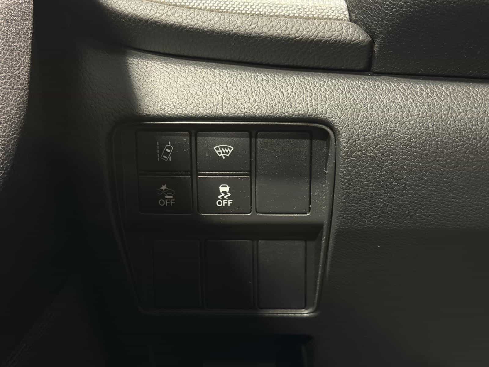 2017 Honda CR-V LX - Image 10