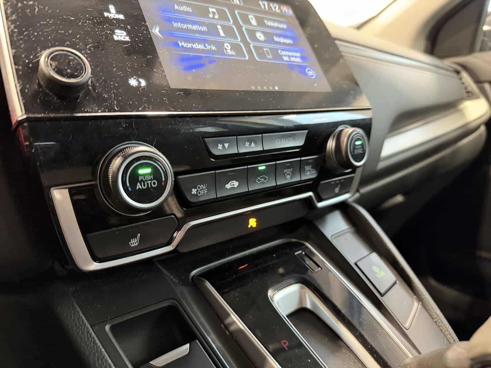 2017 Honda CR-V LX - Image 16